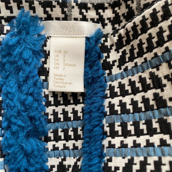 🕊Textured Mini Skirt🕊 - Picture 5 of 5